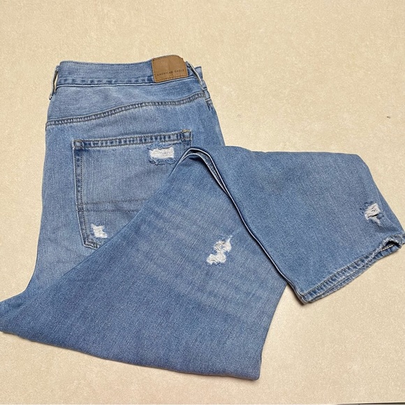 American Eagle Distressed Mom jeans Light wash Size Plus Size 18 Regular - Picture 8 of 16